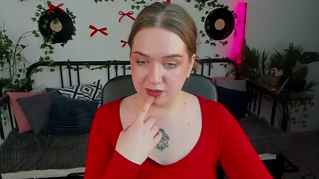 Snapshot of RachelDiRose chatting on 02/25/26, 03:54 RachelDiRose online show from 02/25/26, 03:54