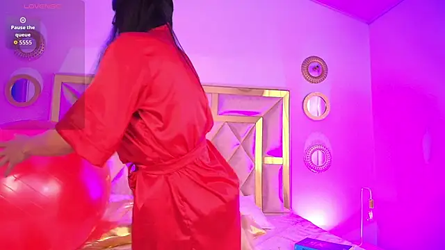 Emma Sanz   online show from 02/10/26, 12:31