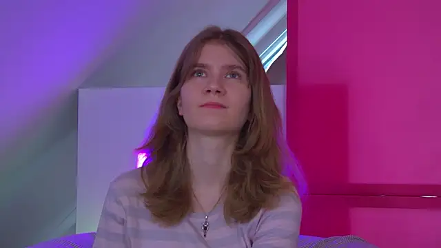 MilaMaelis online show from 04/15/26, 06:20