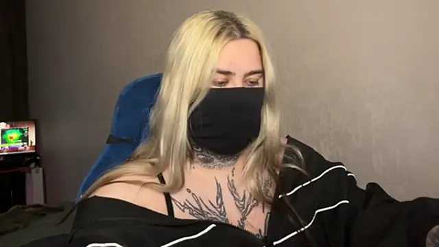 Snapshot of UnaXyling chatting on 02/19/26, 11:23 UnaXyling online show from 02/19/26, 11:23