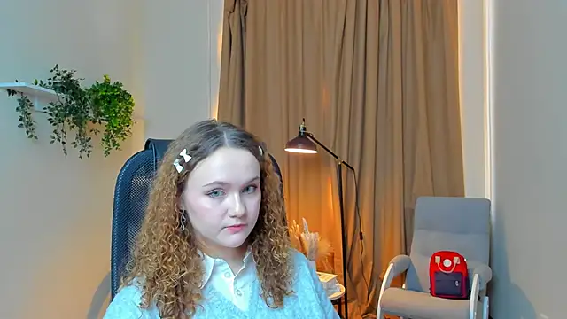 Snapshot of PaulFalha chatting on 02/04/26, 09:15 PaulFalha online show from 02/04/26, 09:15