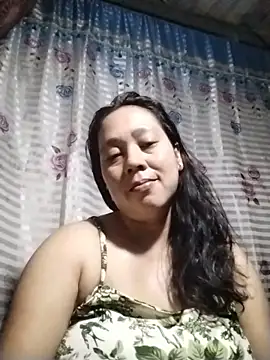 Snapshot of May_Bombs chatting on 02/17/26, 07:53 May Bombs online show from 02/17/26, 07:53