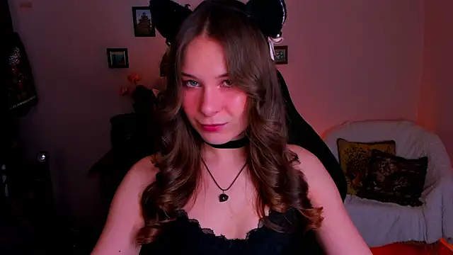 Snapshot of LanaLovely chatting on 04/30/26, 06:31 LanaLovely online show from 04/30/26, 06:31