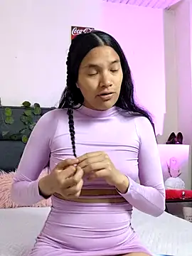 Snapshot of Julieta_Parker chatting on 02/11/26, 03:28 Julieta Parker online show from 02/11/26, 03:28