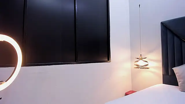 EmilyKartters online show from 02/25/26, 12:15