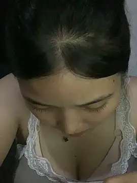 Snapshot of Suzu_xx01 chatting on 05/16/26, 06:50 Suzu xx01 online show from 05/16/26, 06:50
