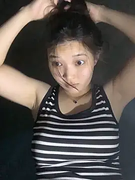 Snapshot of Suzu_xx01 chatting on 06/05/26, 03:40 Suzu xx01 online show from 06/05/26, 03:40