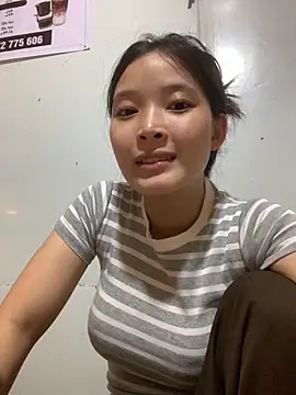 Snapshot of Suzu_xx01 chatting on 06/09/26, 04:29 Suzu xx01 online show from 06/09/26, 04:29