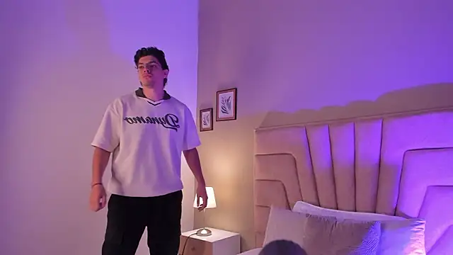 Snapshot of Axel_Creed chatting on 02/11/26, 10:53 Axel Creed online show from 02/11/26, 10:53