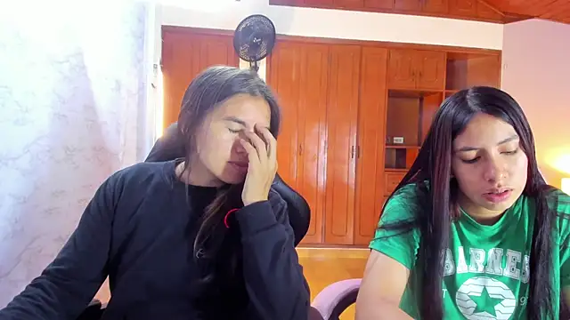 Snapshot of Emily_and_Soffy chatting on 02/10/26, 11:58 Emily and Soffy online show from 02/10/26, 11:58