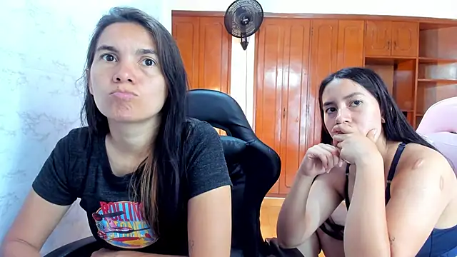 Emily and Soffy online show from 03/04/26, 12:11