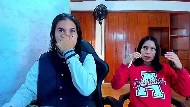 Emily and Soffy online show from 04/01/26, 12:39