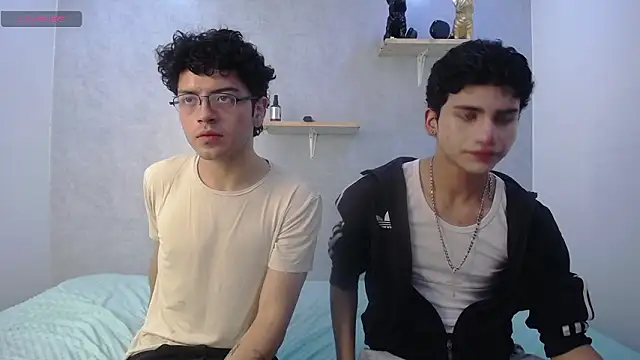 Snapshot of Eliotkinky chatting on 02/12/26, 02:12 Eliotkinky online show from 02/12/26, 02:12