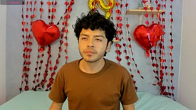 Snapshot of Eliotkinky chatting on 02/21/26, 07:59 Eliotkinky online show from 02/21/26, 07:59