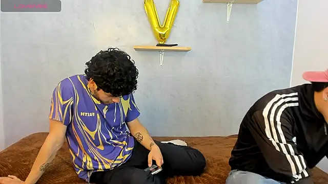 Snapshot of Eliotkinky chatting on 02/23/26, 04:48 Eliotkinky online show from 02/23/26, 04:48