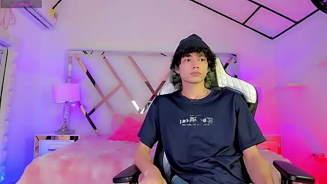 thanier 18 online show from 04/14/26, 07:53