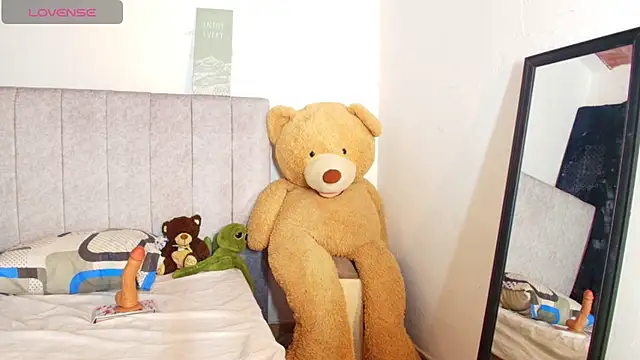 zeire  online show from 04/15/26, 09:04