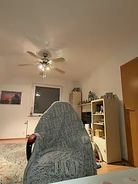 Snapshot of mad_girlygirl chatting on 02/15/26, 08:27 mad girlygirl online show from 02/15/26, 08:27