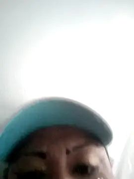 Snapshot of perrit17 chatting on 02/20/26, 12:51 perrit17 online show from 02/20/26, 12:51