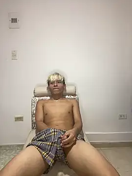 MaxyRyan online show from 03/14/26, 05:57