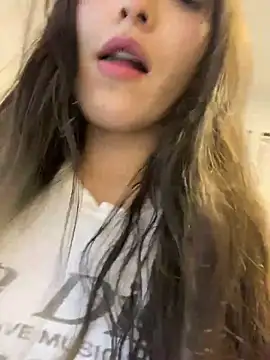 Mia rivers   online show from 05/04/26, 07:10