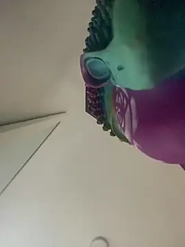 Mia rivers   online show from 05/19/26, 07:53