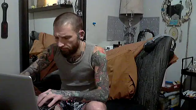 F D R  online show from 02/23/26, 04:32