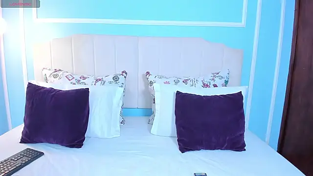 Snapshot of ashley_foox chatting on 02/28/26, 03:07 ashley foox online show from 02/28/26, 03:07