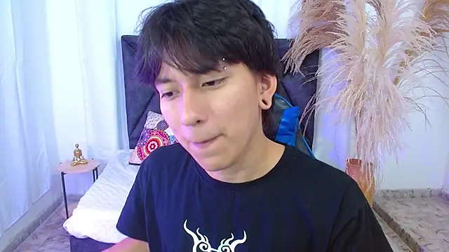 Snapshot of nikoo_18 chatting on 02/10/26, 01:37 nikoo 18 online show from 02/10/26, 01:37