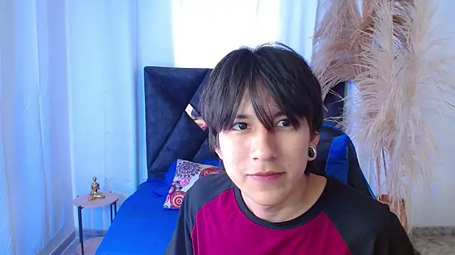 nikoo 18 online show from 03/19/26, 01:48