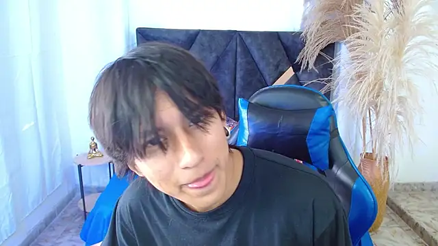 nikoo 18 online show from 03/31/26, 02:06