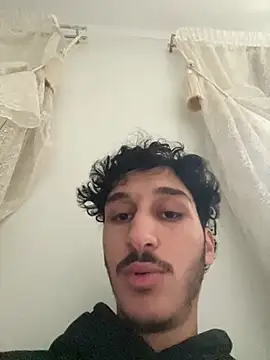 Snapshot of X7med chatting on 02/06/26, 02:42 X7med online show from 02/06/26, 02:42