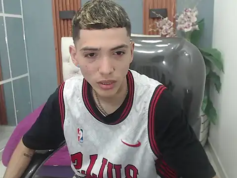 Asher costa online show from 02/11/26, 06:24