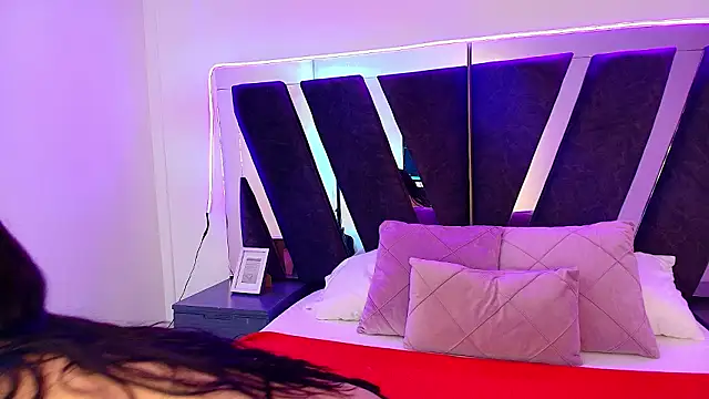 sophia love   online show from 02/25/26, 01:54