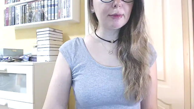 Snapshot of Tasiya chatting on 02/19/26, 10:22 Tasiya online show from 02/19/26, 10:22