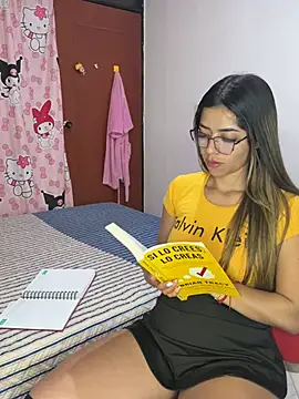 Snapshot of _as_una77 chatting on 02/11/26, 04:28 as una77 online show from 02/11/26, 04:28