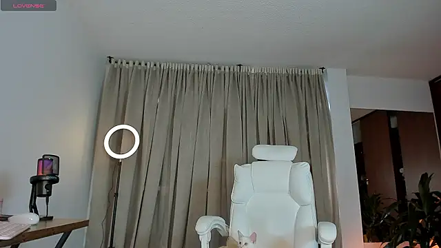 karinnixx online show from 03/03/26, 02:45