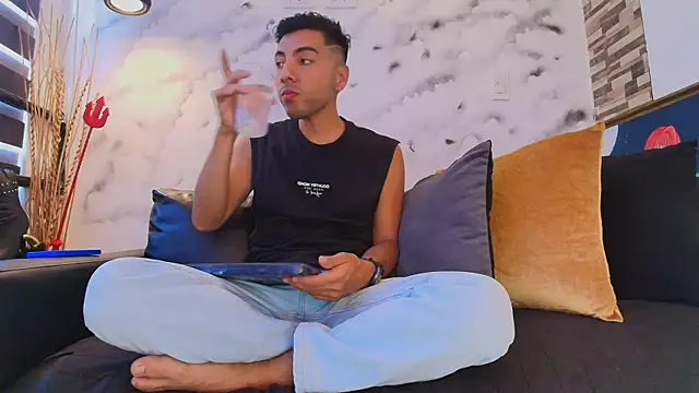 Max Hornye online show from 03/20/26, 06:57