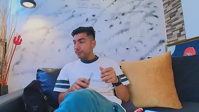 Max Hornye online show from 03/21/26, 06:44