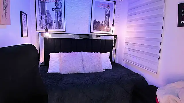 Snapshot of ladyraing chatting on 02/19/26, 03:13 ladyraing online show from 02/19/26, 03:13