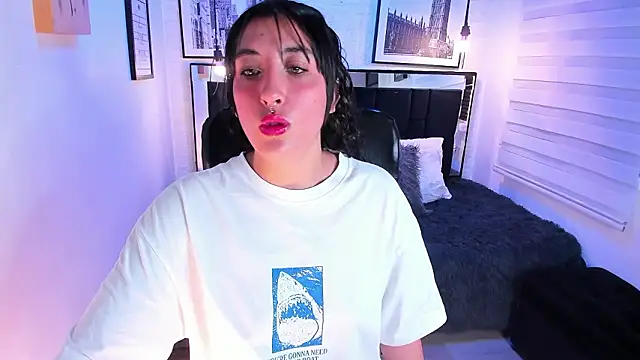 Snapshot of ladyraing chatting on 02/21/26, 03:07 ladyraing online show from 02/21/26, 03:07