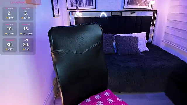 Snapshot of ladyraing chatting on 02/27/26, 09:37 ladyraing online show from 02/27/26, 09:37