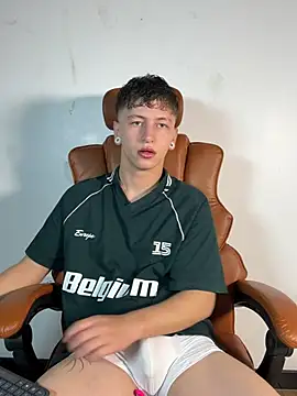 ARON LUXX online show from 03/26/26, 02:33