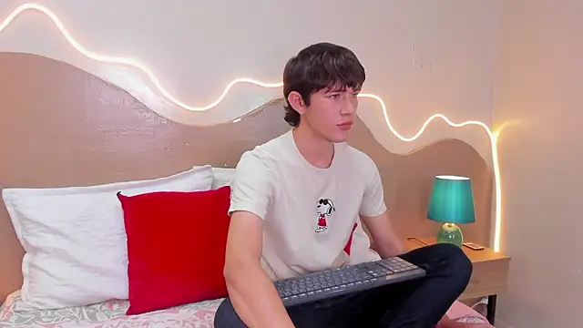 Christian Foxx online show from 03/12/26, 06:58