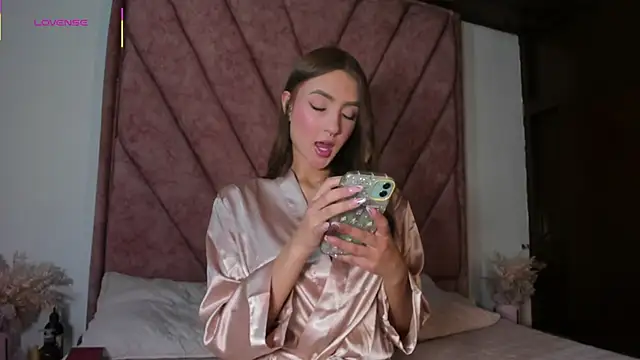 Miss-Sunny online show from 04/01/26, 10:07