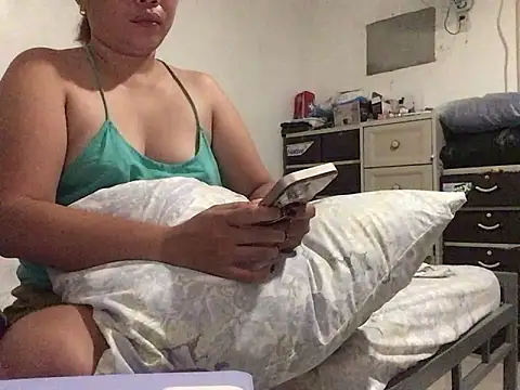 Snapshot of lady_candy85 chatting on 02/09/26, 08:29 lady candy85 online show from 02/09/26, 08:29