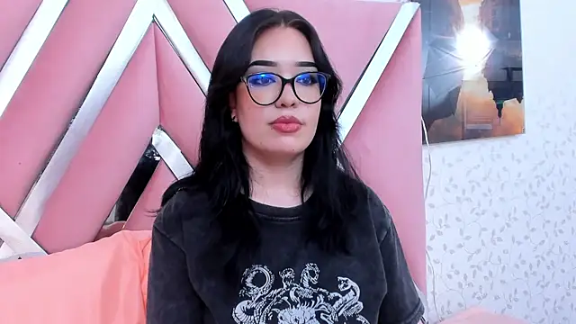 ninameduxx online show from 05/14/26, 04:41