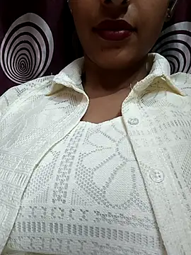 komalsharma99 online show from 04/26/26, 01:09