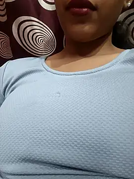 Snapshot of komalsharma99 chatting on 05/06/26, 03:06 komalsharma99 online show from 05/06/26, 03:06