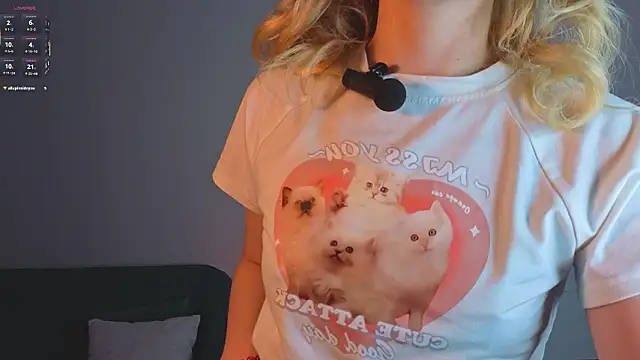 Snapshot of LollyBaby4u chatting on 03/03/26, 02:39 LollyBaby4u online show from 03/03/26, 02:39